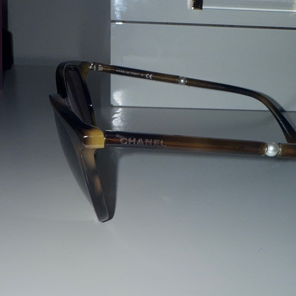 CHANEL Brown Gradient Round Sunglasses - Picture 6 of 8